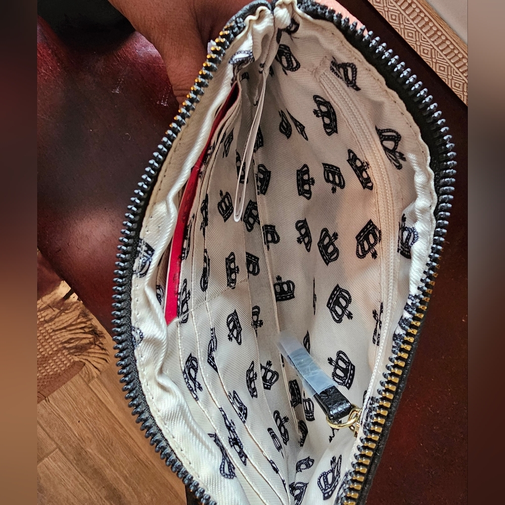 Juicy Couture Wallet/Wristlet NWT - Picture 9 of 15